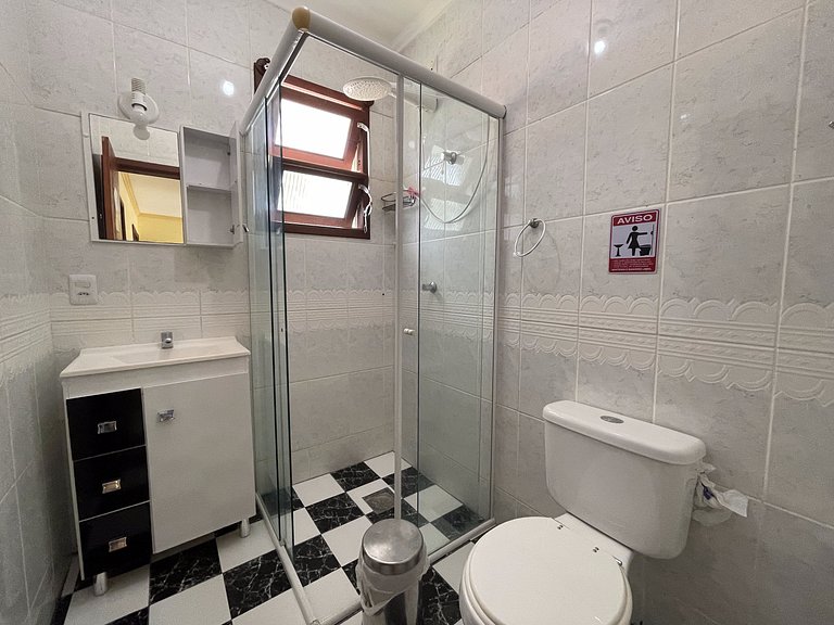 Apê com A/C, Garagem e Piscina em Canasvieiras