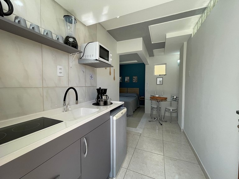 Studio coladinho da Praia de Canasvieiras c/ AC