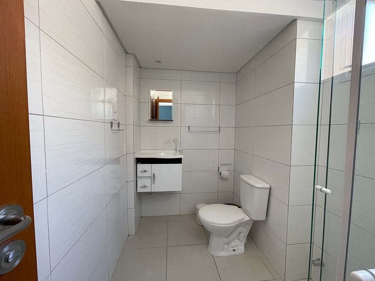 Studio coladinho da Praia de Canasvieiras c/ AC