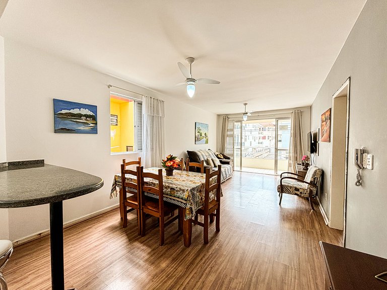 Apê Espaçoso, A/C | 300m Praia de Canasvieiras