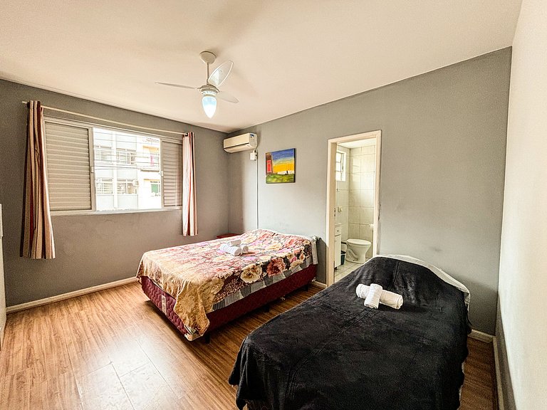 Apê Espaçoso, A/C | 300m Praia de Canasvieiras