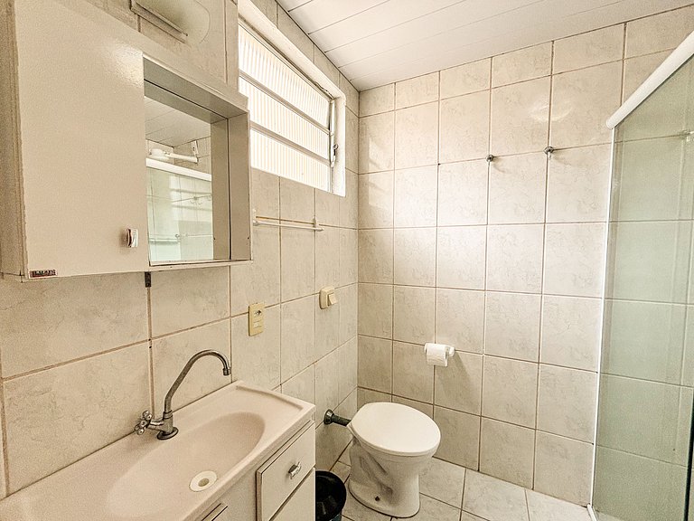 Apê Espaçoso, A/C | 300m Praia de Canasvieiras