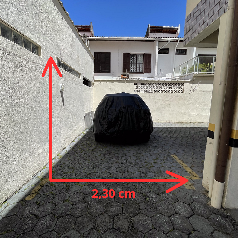 Apê com A/C, Garagem | 300m Praia de Canasvieiras