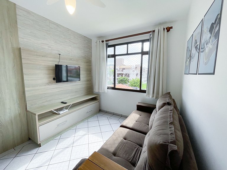 Apê Charmoso, A/C | 300m Praia de Canasvieiras