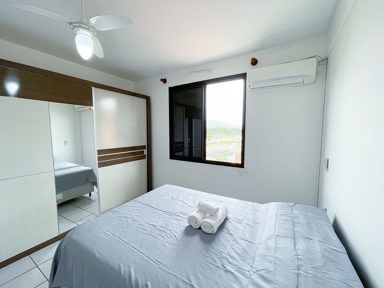 Apê Charmoso, A/C | 300m Praia de Canasvieiras