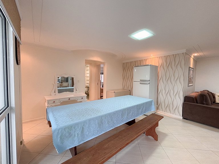 Apê Moderno, A/C e Wifi | 300m Praia dos Ingleses