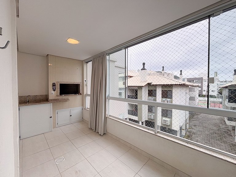 Apê Moderno, A/C e Garagem | 300m Canasvieiras