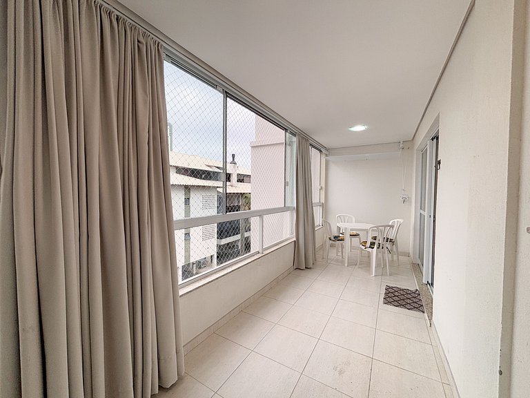 Apê Moderno, A/C e Garagem | 300m Ingleses