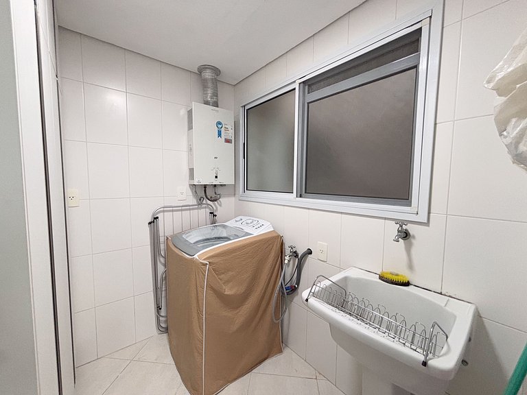 Apê Moderno, A/C e Garagem | 300m Canasvieiras