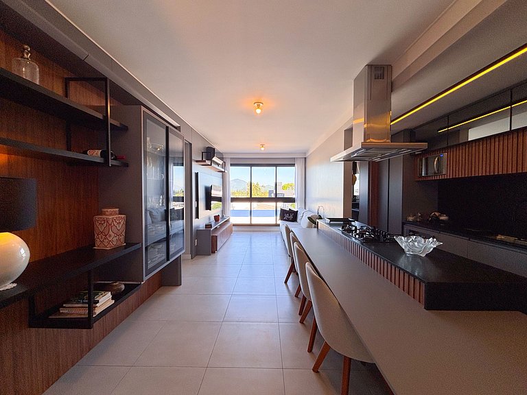 Apê Moderno, A/C | 450m Praia Canasvieiras