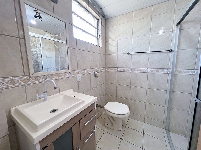 Apê Espaçoso, A/C | 300m Praia de Canasvieiras