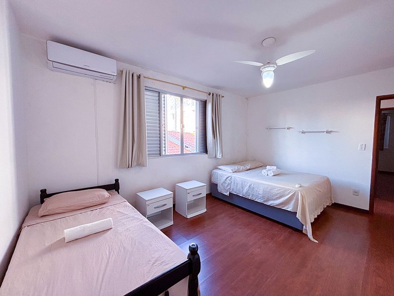 Apartamento Espaçoso a 300m Praia de Canas #CVA18