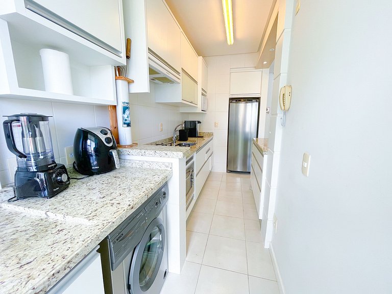 Apê Completo com A/C | 500m Praia de Canasvieiras