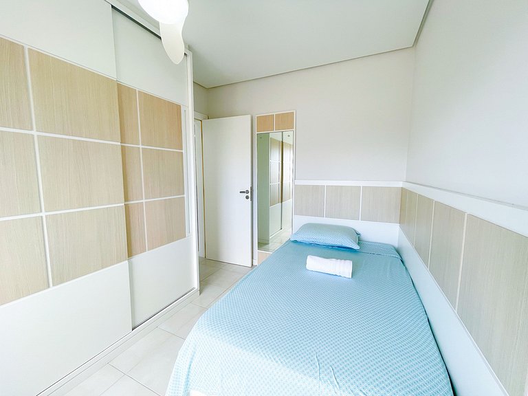 Apê Completo com A/C | 500m Praia de Canasvieiras