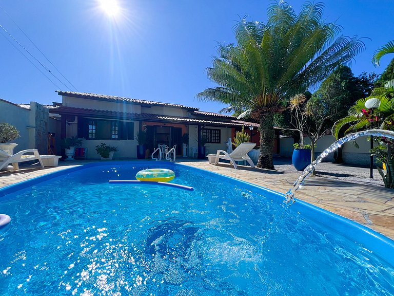 Belíssima Casa a 300m da Praia da Daniela