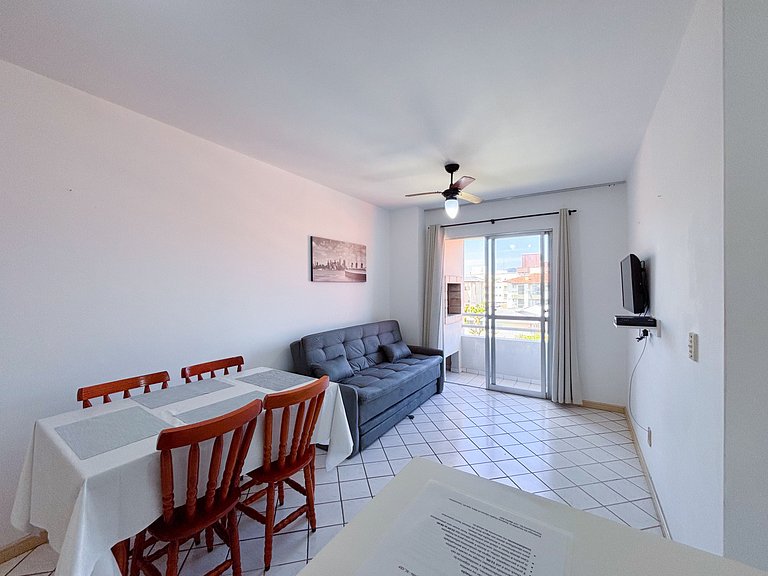 Apê com A/C, Garagem | 250m Praia de Canasvieiras