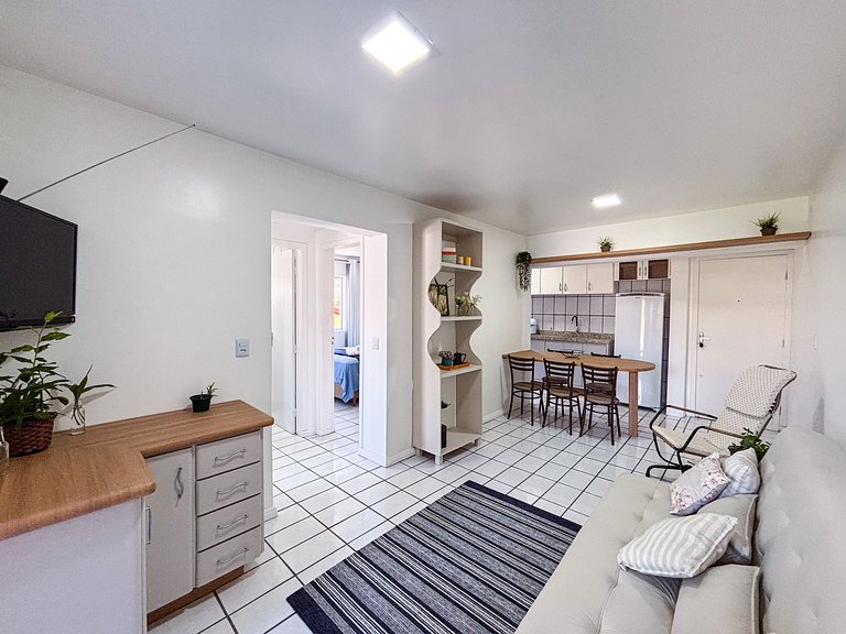 Apê Completo, A/C e Wi-Fi | 350m Canasvieiras