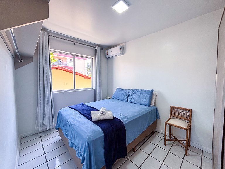 Apê Completo, A/C, Wi-Fi | 350m Praia Canasvieiras