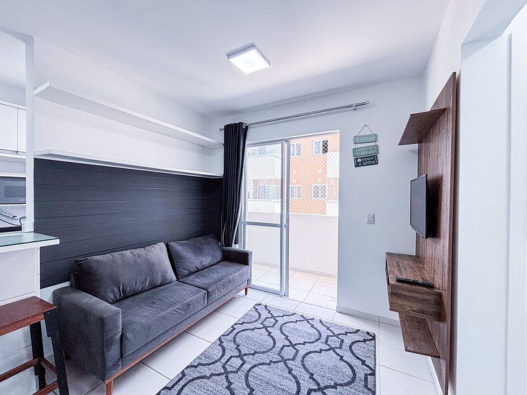 Apê com A/C, Garagem e Piscina em Canasvieiras