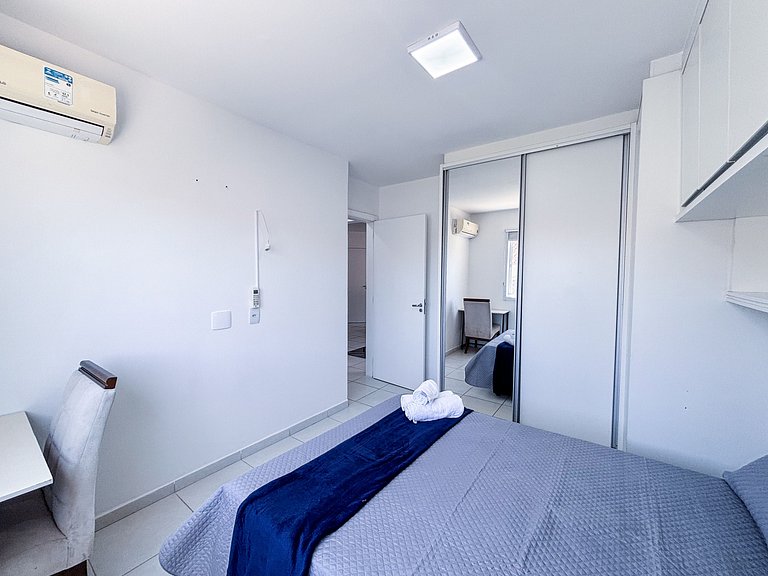 Apê com A/C, Garagem e Piscina em Canasvieiras