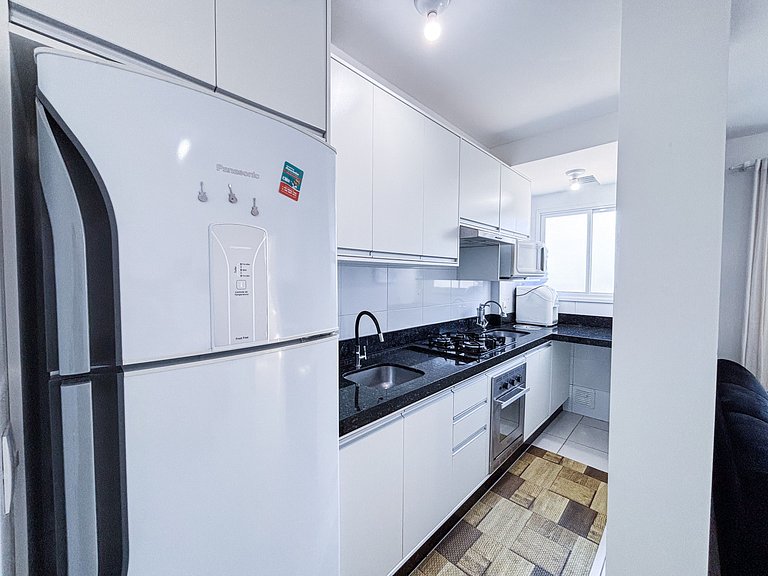 Apê com A/C, Garagem e Piscina em Canasvieiras