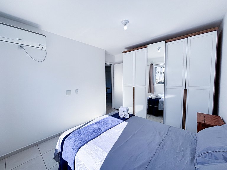 Apê com A/C, Garagem e Piscina em Canasvieiras