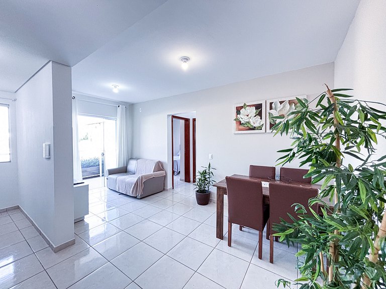 Apê Completo | 5min de Carro da Praia Canasvieiras