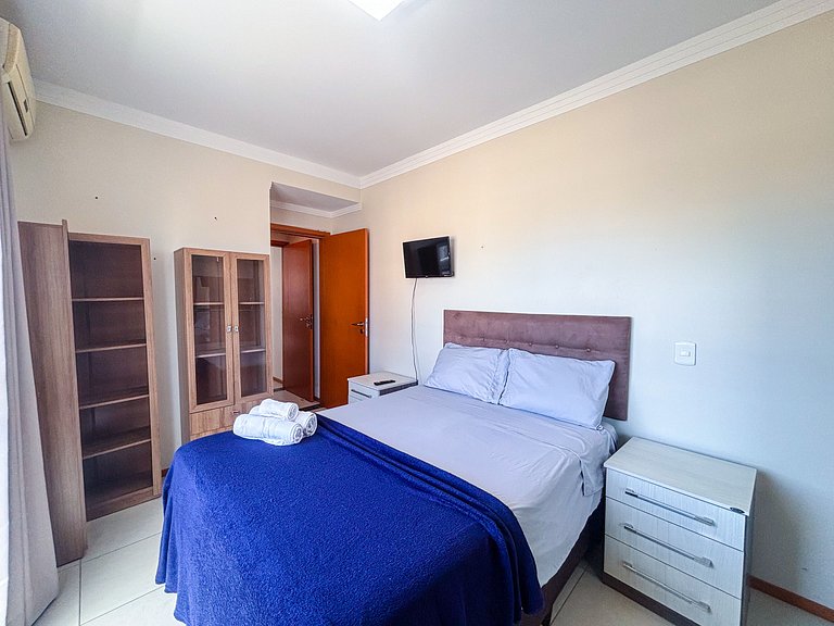 Apê Completo, A/C, Wi-Fi | 300m Praia Canasvieiras