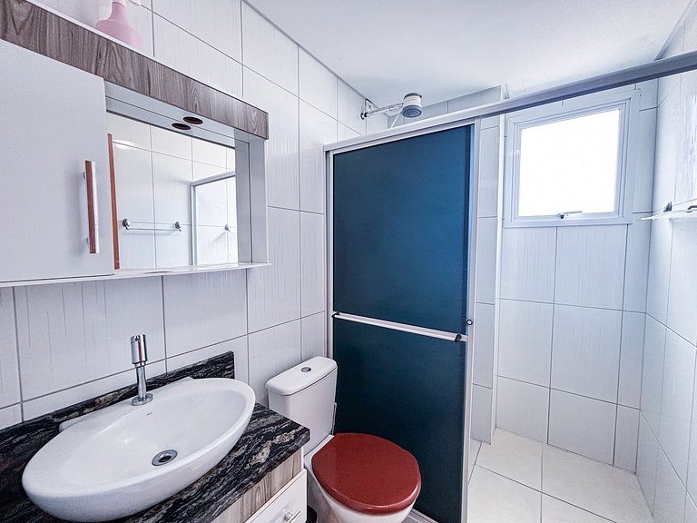 Apê com A/C, Garagem e Wi-Fi | 300m Canasvieiras