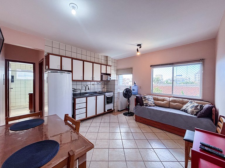 Apê Completo, A/C, Wi-Fi | 250m Praia Canasvieiras