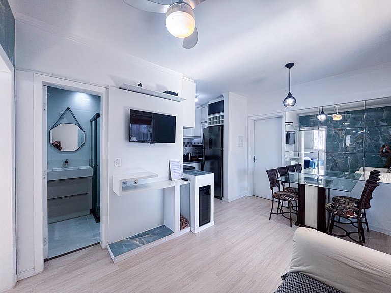 Apê Completo | Garagem | 250m Praia Canasvieiras