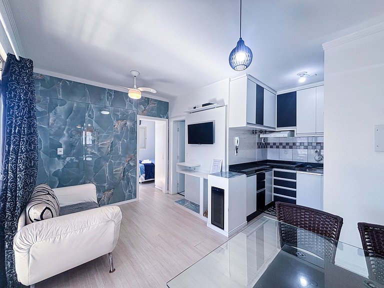 Apê Completo | Garagem | 250m Praia Canasvieiras