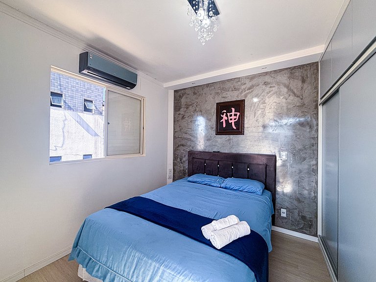 Apê com A/C, Garagem | 250m Praia de Canasvieiras