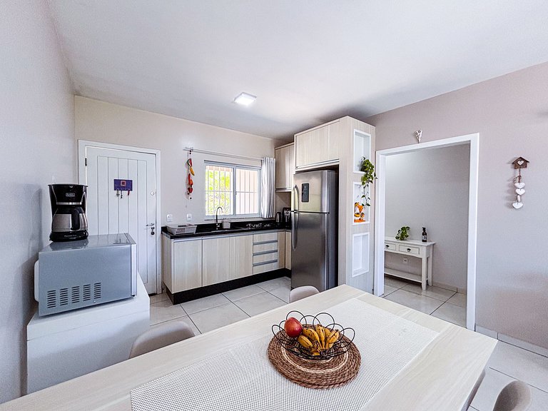 Belíssima Casa a 350m da Praia de Canasvieiras