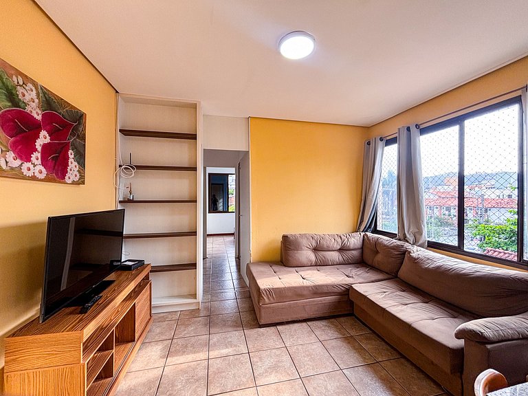 Apê com A/C, Garagem | 250m Praia de Canasvieiras