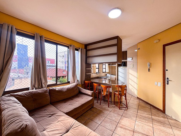 Apê com A/C, Garagem | 250m Praia de Canasvieiras