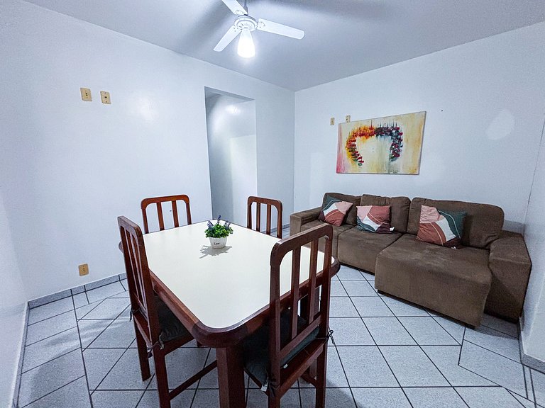 Apê Completo, A/C, Wi-Fi | 300m Praia Canasvieiras