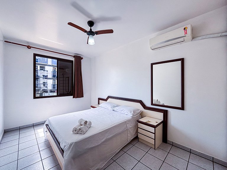 Apê Completo, A/C, Wi-Fi | 300m Praia Canasvieiras