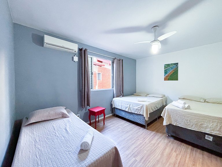 Apê Espaçoso, A/C | 300m Praia de Canasvieiras