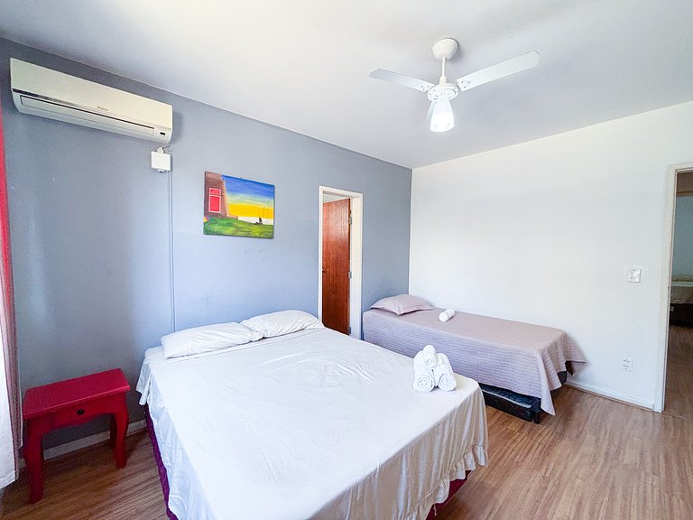 Apê Espaçoso, A/C | 300m Praia de Canasvieiras