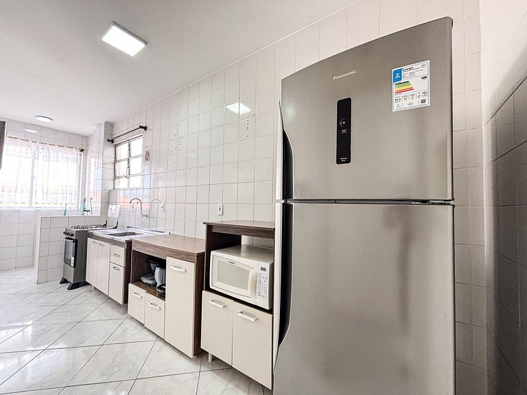 Apê com A/C e Garagem | 300m Praia Canasvieiras
